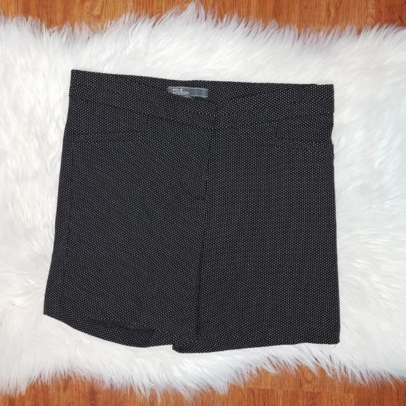 89th and Madison black polka dot shorts - Picture 2 of 4